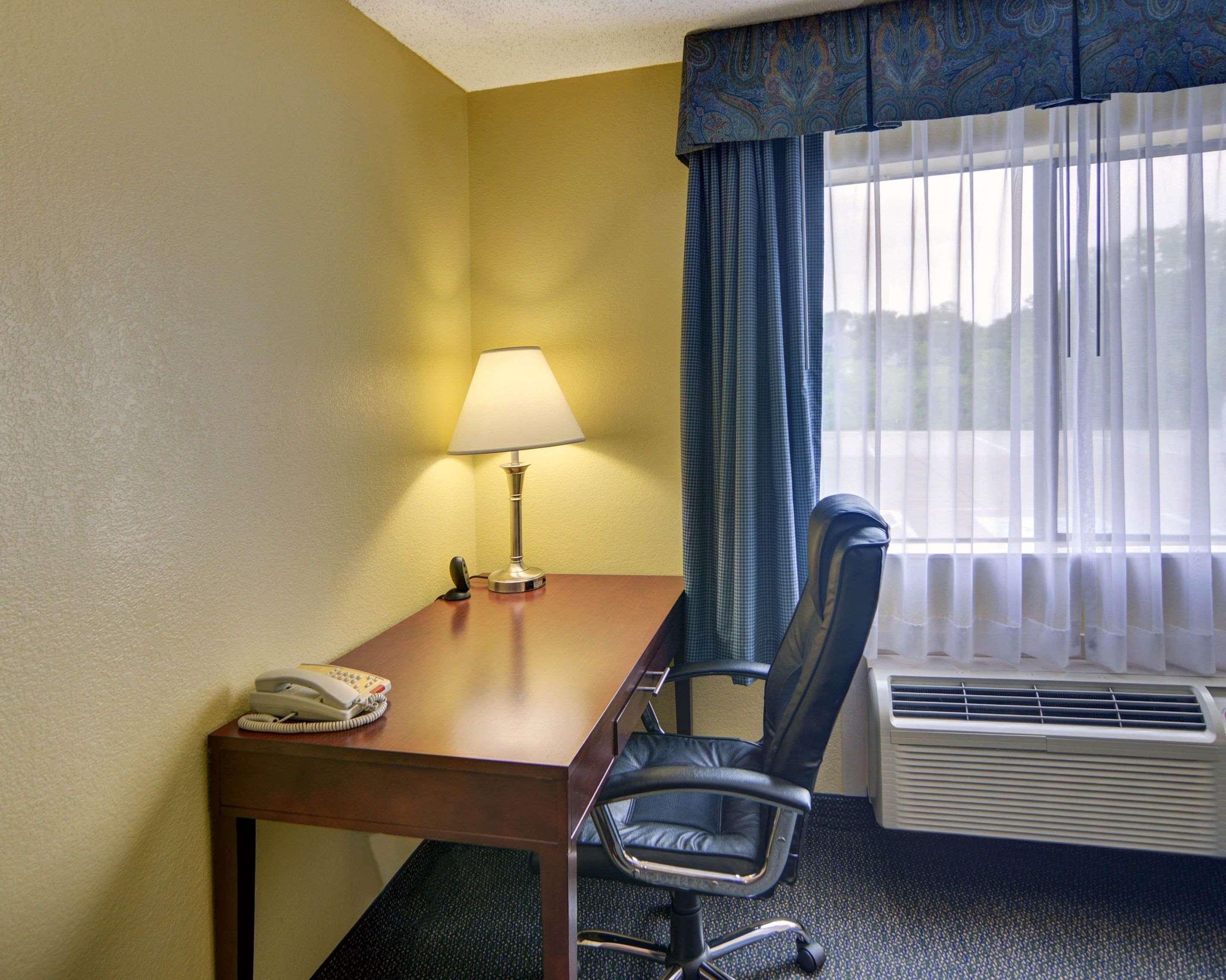 Quality Inn & Suites Grand Prairie Eksteriør billede