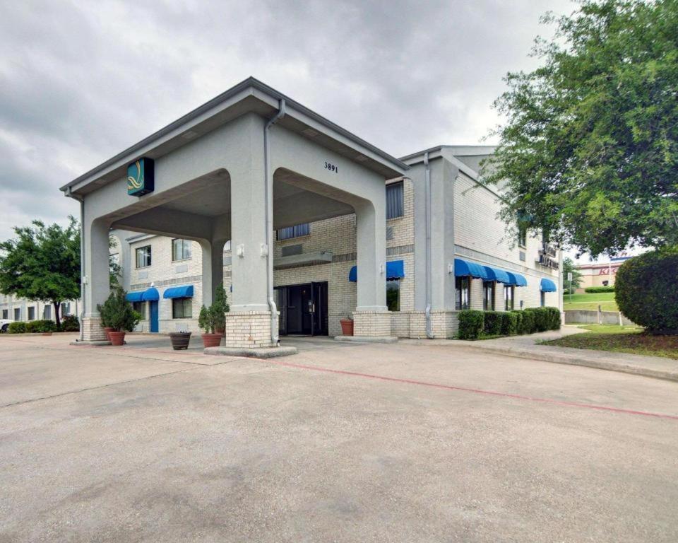 Quality Inn & Suites Grand Prairie Eksteriør billede