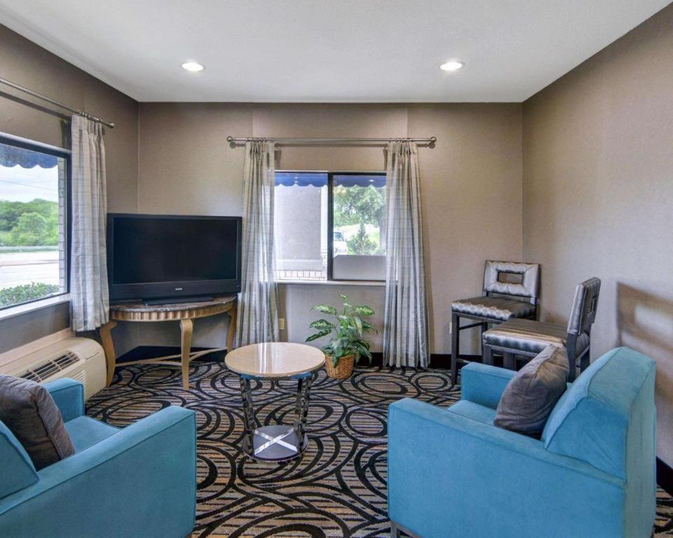 Quality Inn & Suites Grand Prairie Eksteriør billede