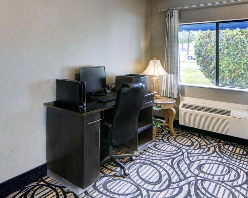 Quality Inn & Suites Grand Prairie Eksteriør billede