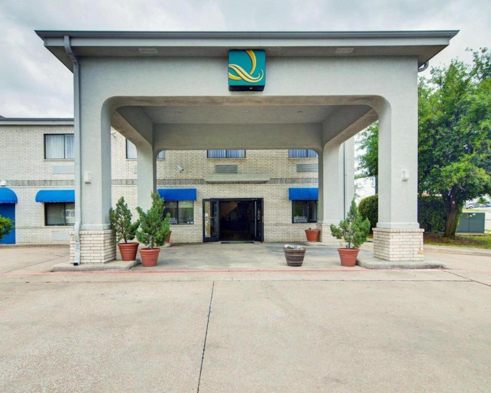 Quality Inn & Suites Grand Prairie Eksteriør billede